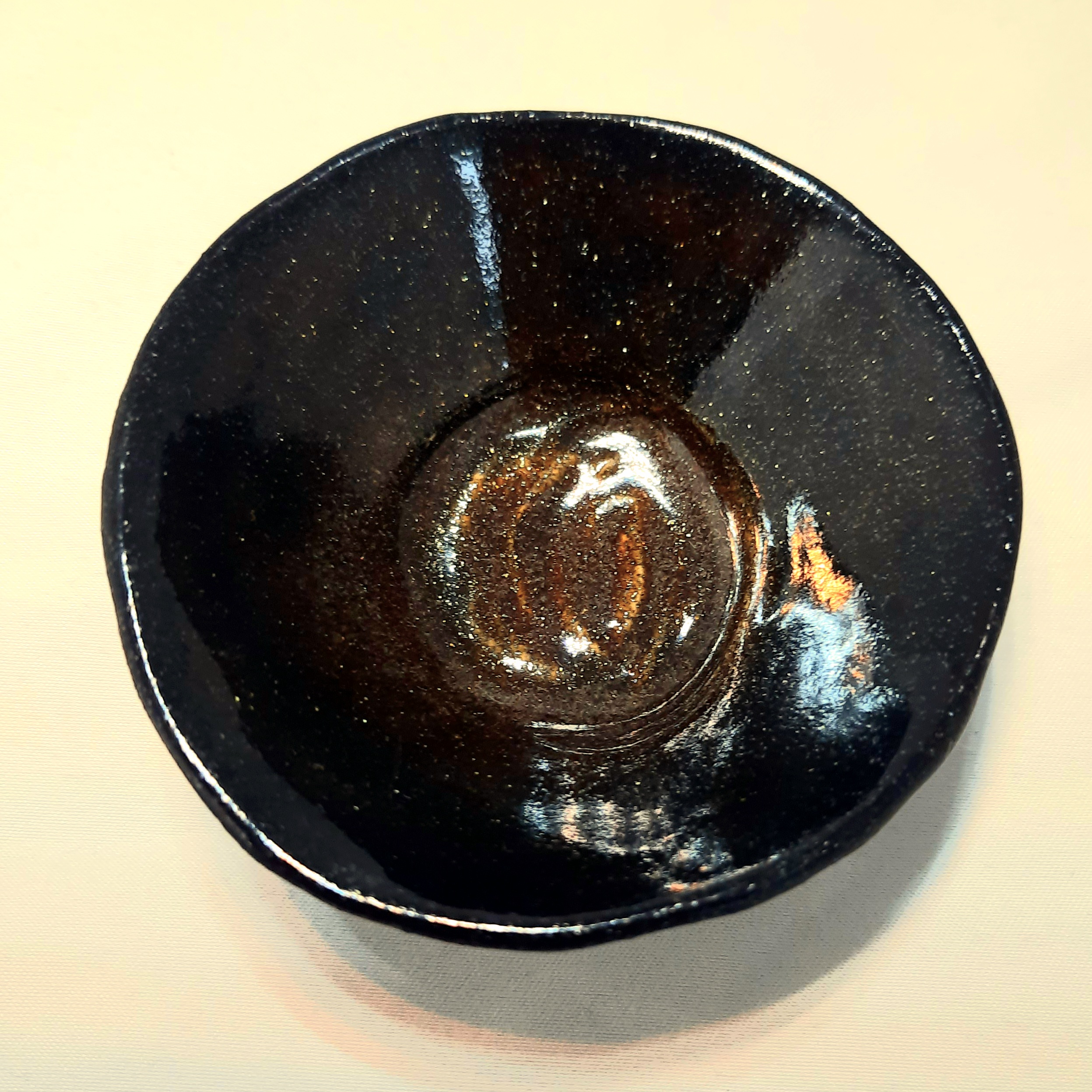 Ochoko Black golden - Détail céramique - Daijobu Pottery