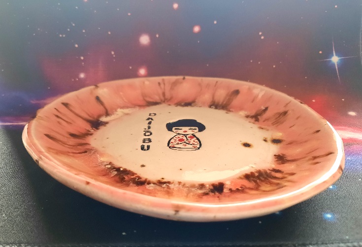 Kimidoll Daijobu plate - Détail céramique - Daijobu Pottery