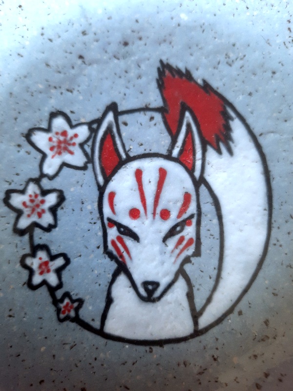 Kitsune plate - Détail céramique - Daijobu Pottery